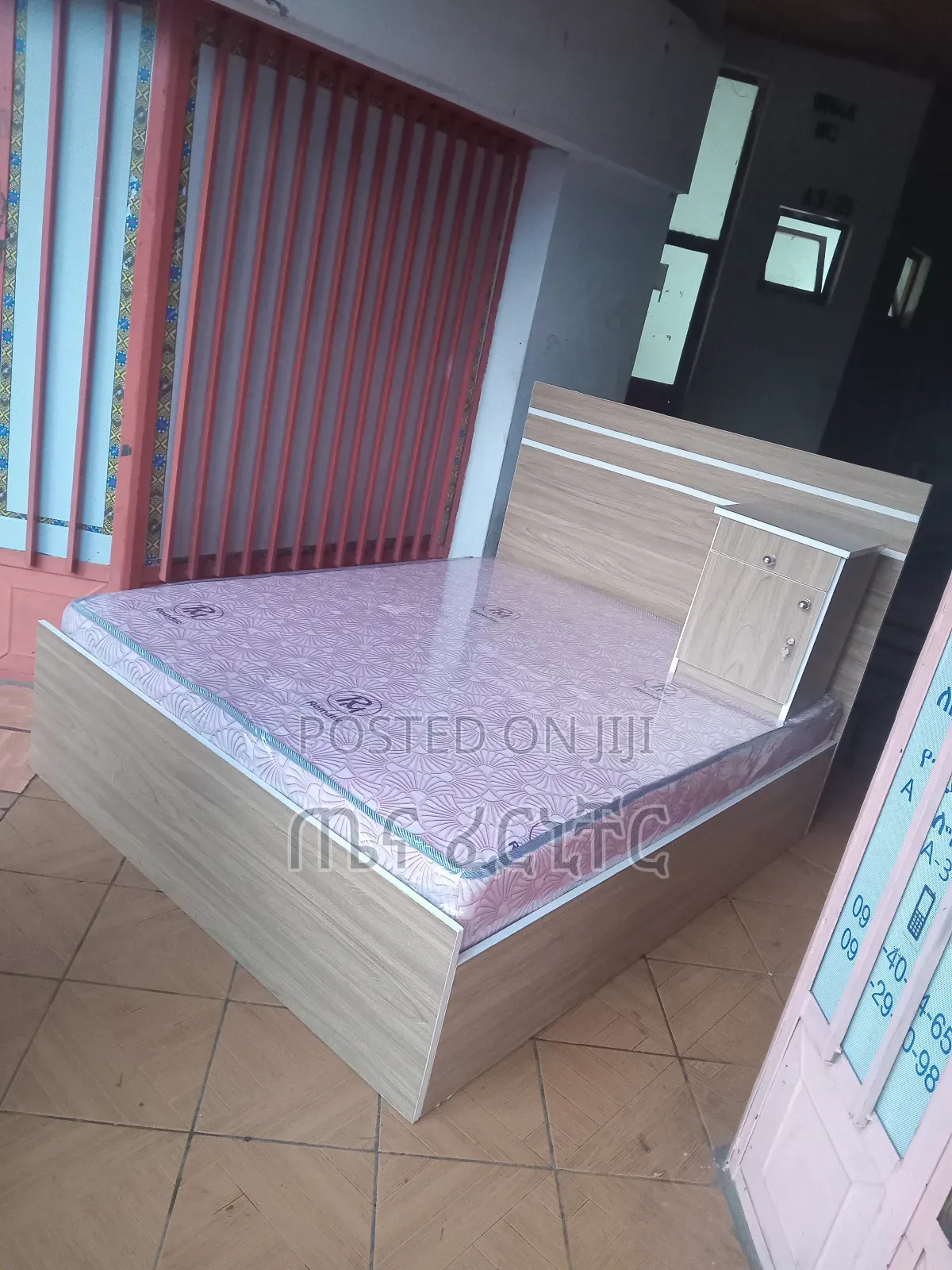 1.50 አልጋ(Akga),Bed ከኮሞዲኖ ጋር በ14500 ብቻ