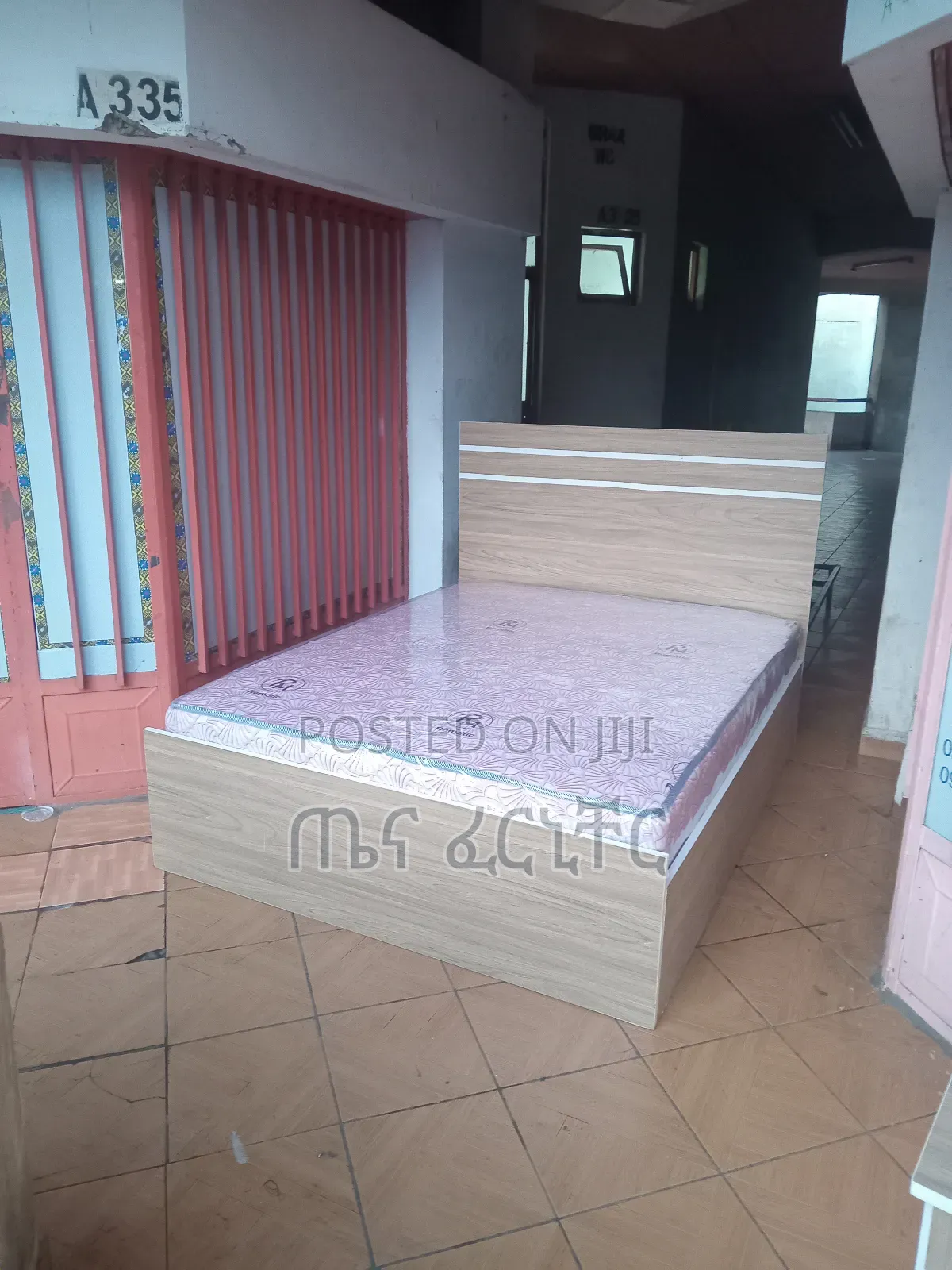 1.50 አልጋ(Akga),Bed ከኮሞዲኖ ጋር በ14500 ብቻ