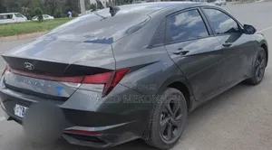 Hyundai Elantra 2021 Gray