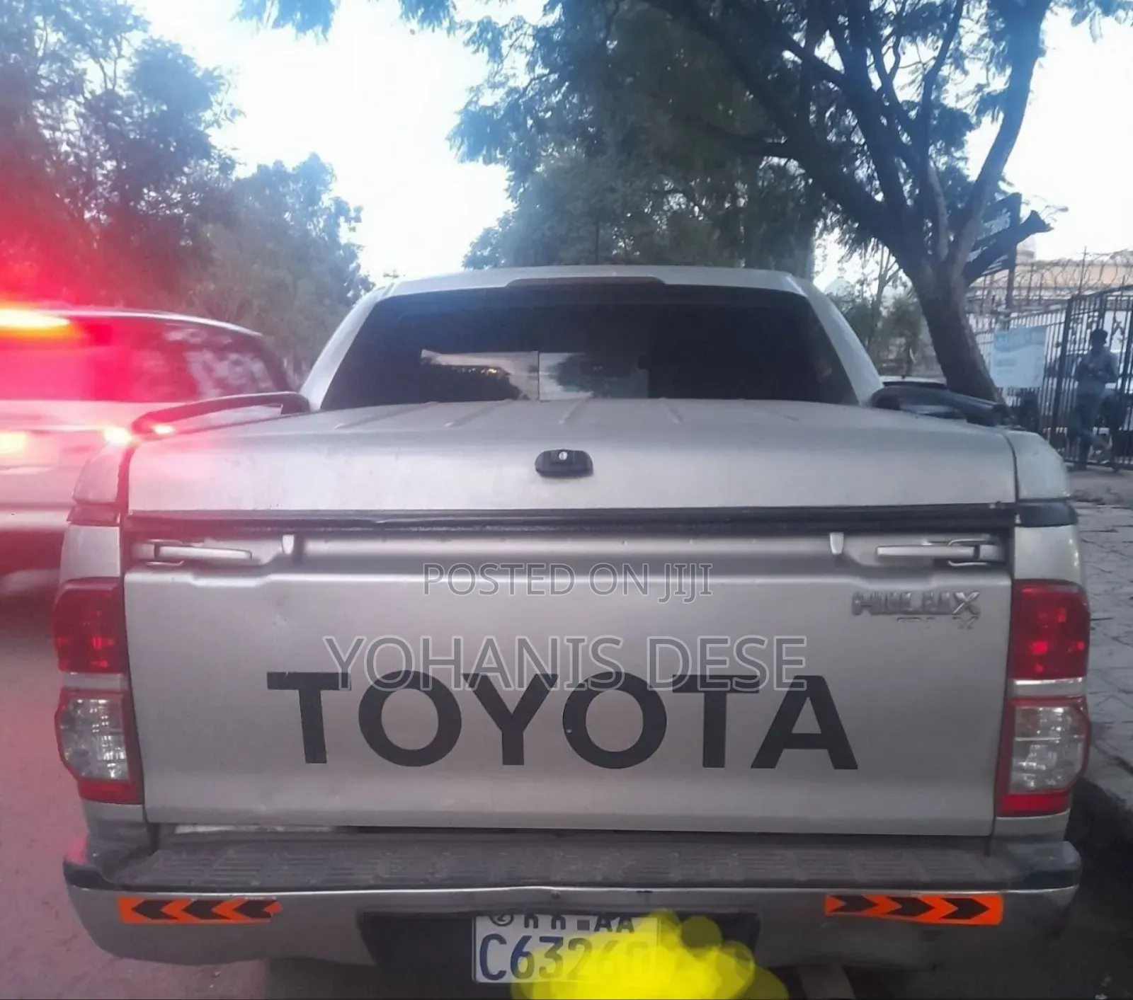 Toyota Hilux 2012 Gray