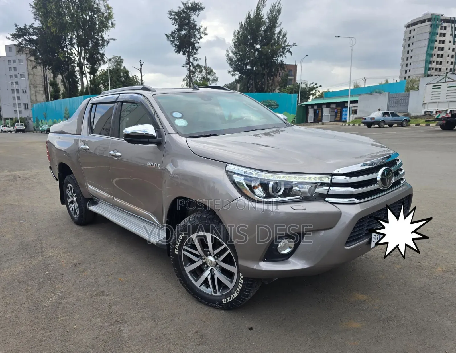 Toyota Hilux 2022 Gray