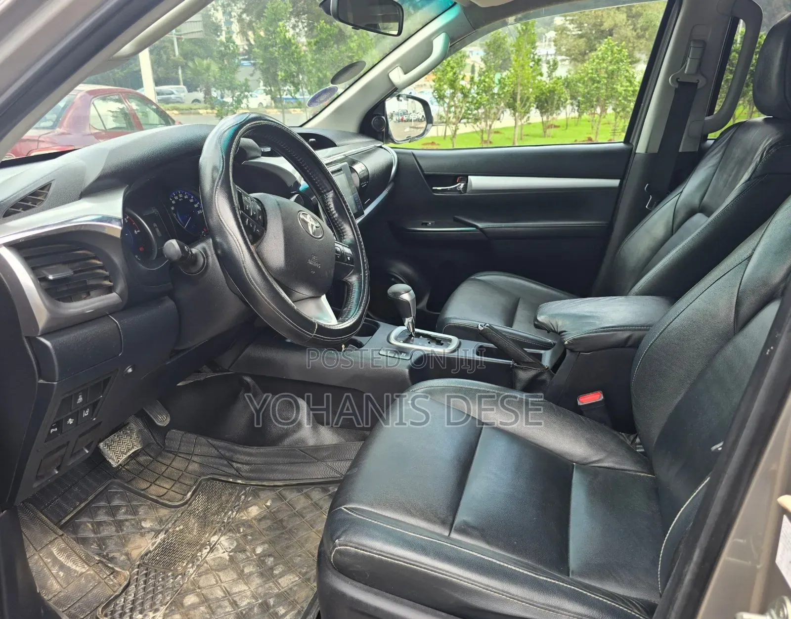 Toyota Hilux 2022 Gray