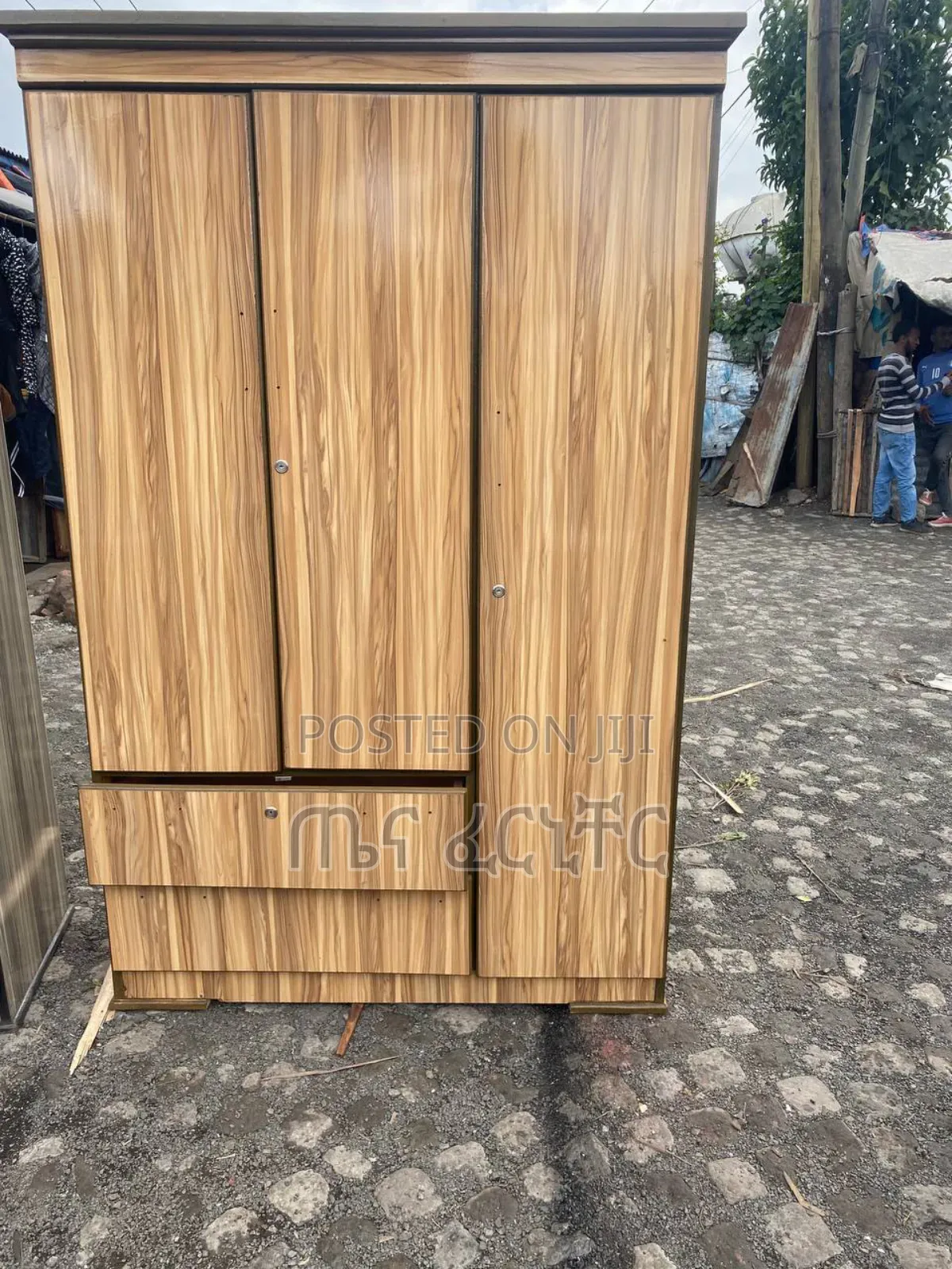1.20 MDF ላሚኔት ቁምሳጥን(Closet) በ17500 ብቻ