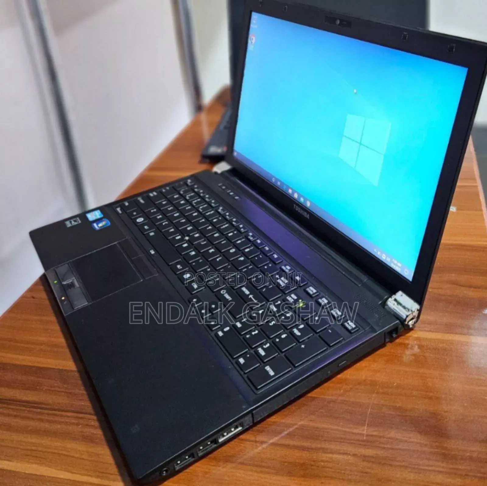 Laptop Toshiba Tecra R940 4GB Intel Core I5 HDD 320GB