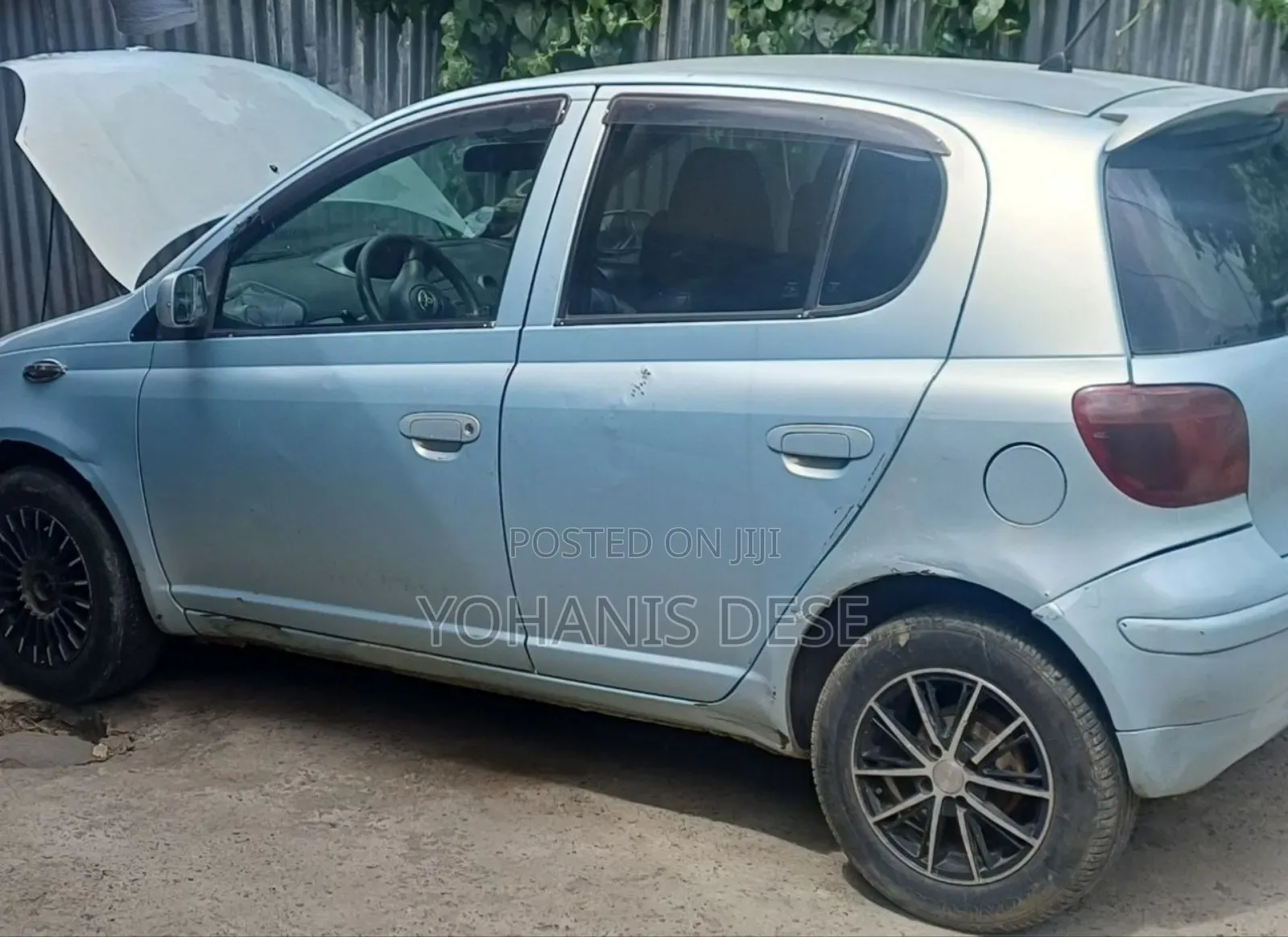 Toyota Vitz 2004 Blue