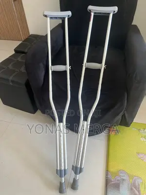 Photo - Axillary Crutches檢巨crutches Are Medical Devices Used to Aid in Walking