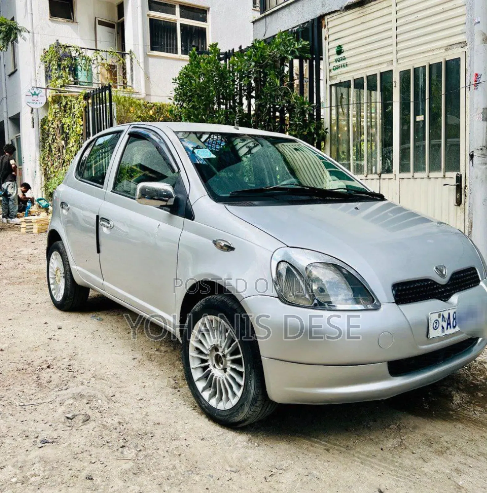 Toyota Vitz 2001 Silver