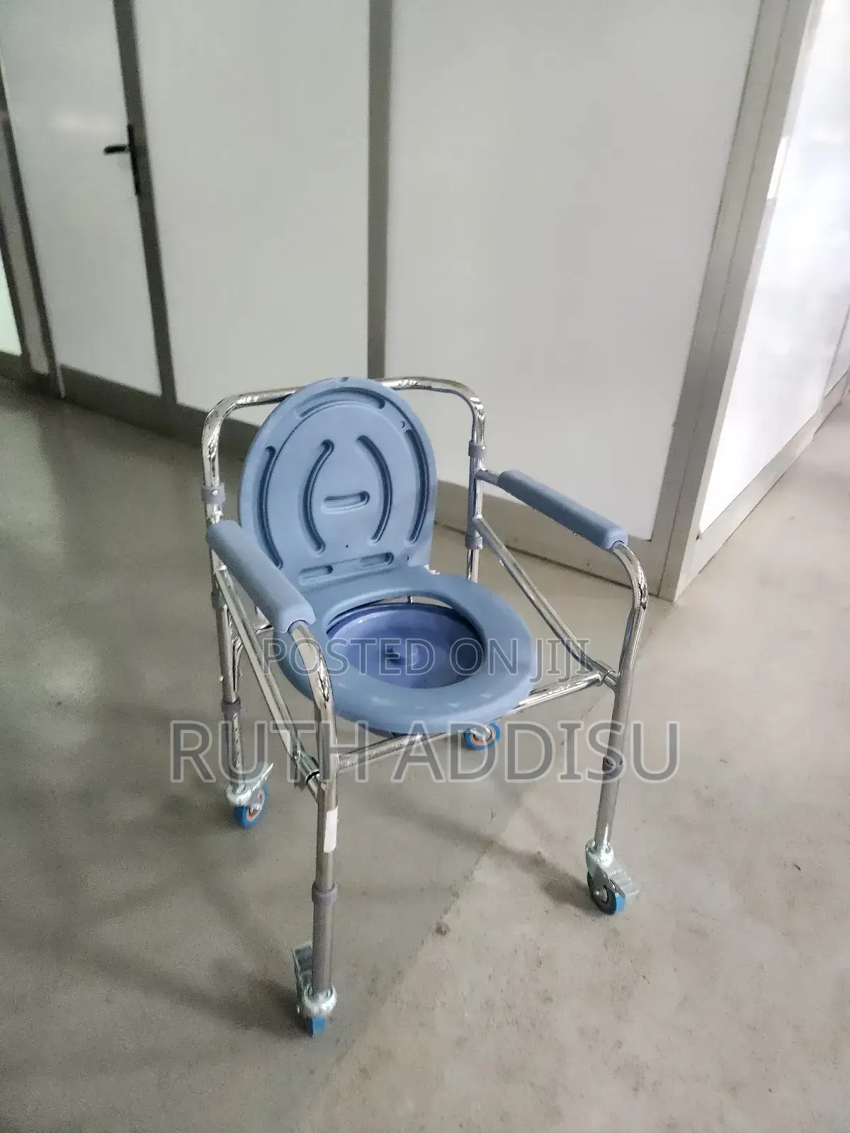 Commode Four Wheels Wheelchair奢求wheelchair襶不wheelchair蝨不wheelchair New