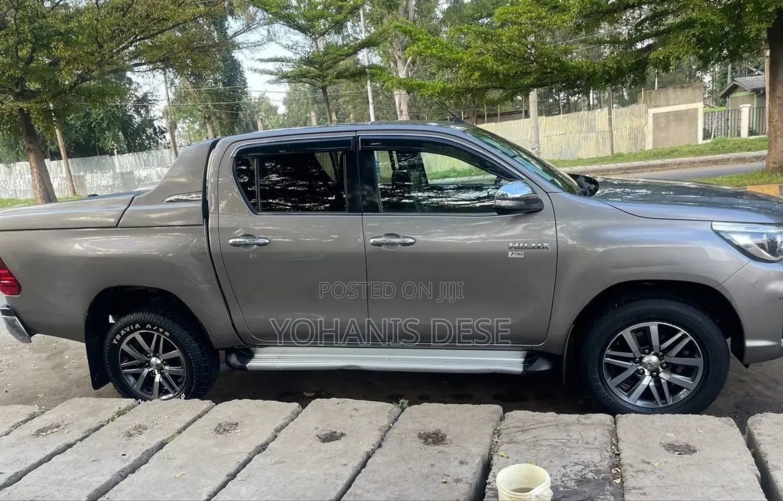 Toyota Hilux 2019 Gray