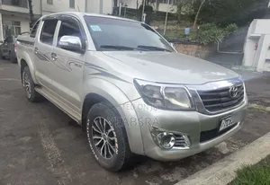 Toyota Hilux 2013