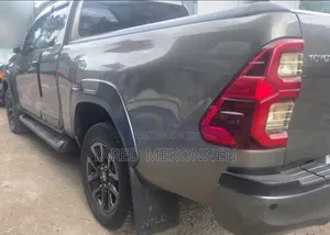 Toyota Hilux 2021 Gray