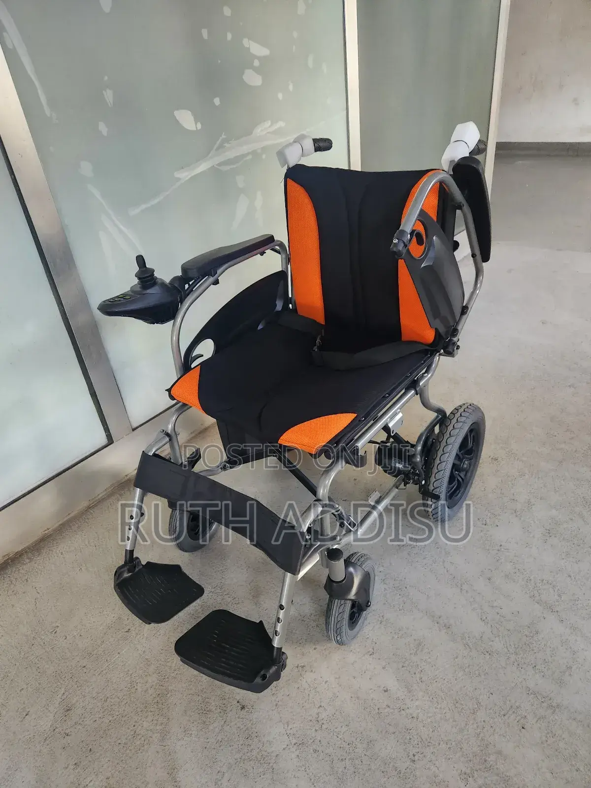Analog Electrical Wheelchair麴你wheelchair轟動electrical Wheelchair New