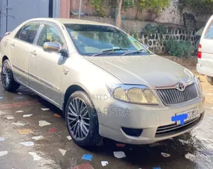 Toyota Corolla 2004 Gold