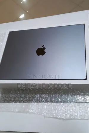 Photo - New Laptop Apple MacBook Pro 2023 M3 14-Inch 8GB Apple M3 SSD 512GB