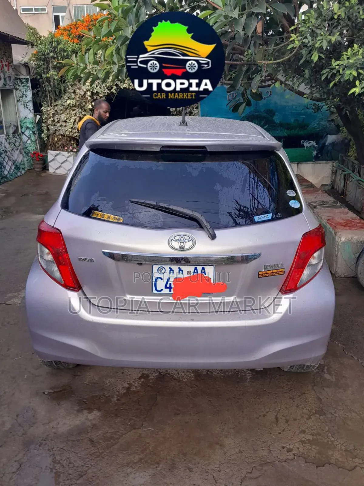 Toyota Yaris 2012 Silver