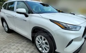 Photo - New Toyota Highlander Hybrid 2025 White