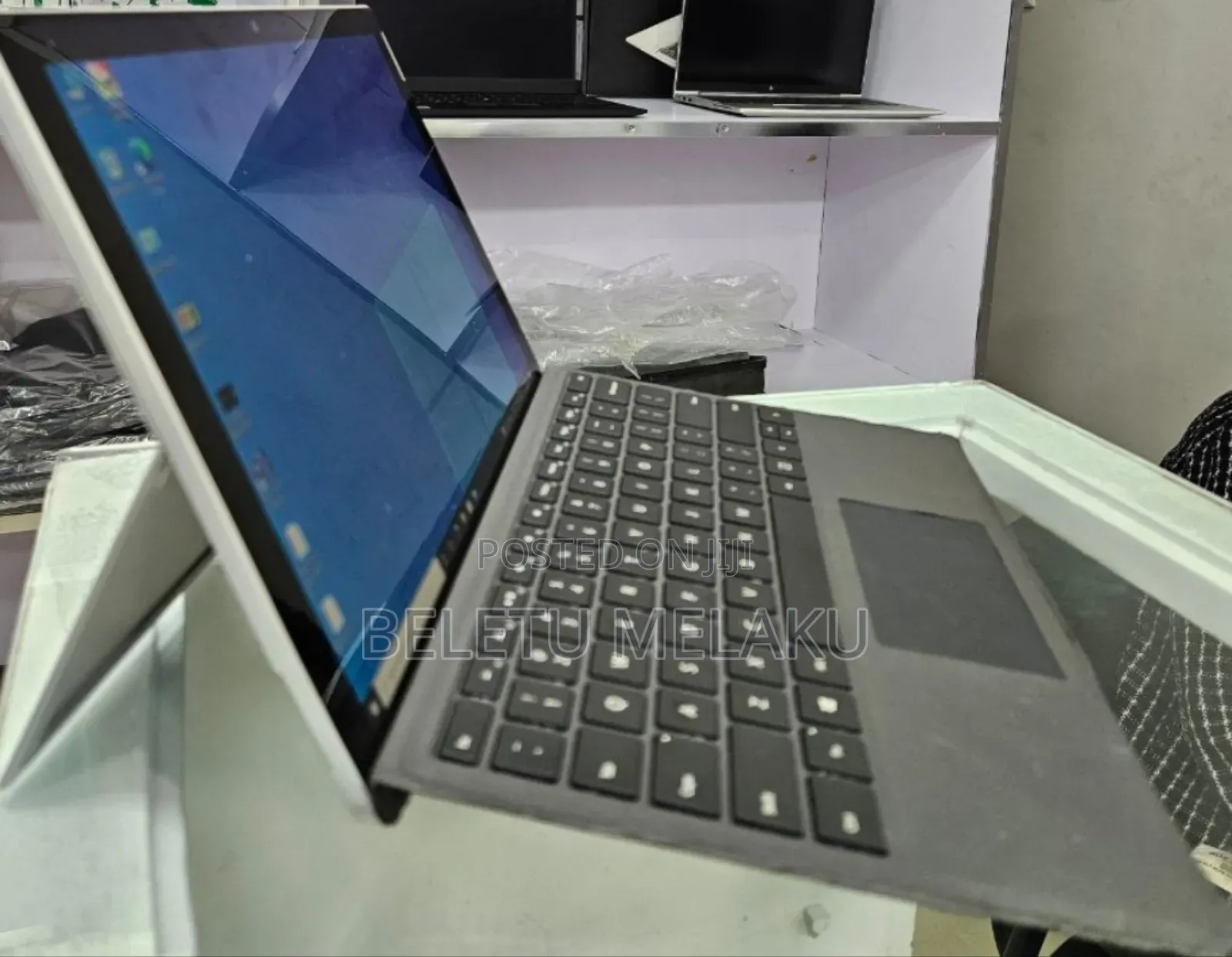 New Laptop Microsoft Surface Pro 6 8GB Intel Core I7 SSD 256GB