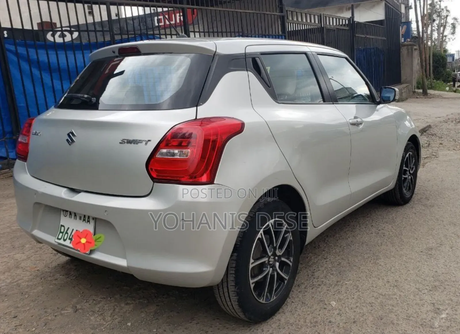 Suzuki Swift 2021 Silver