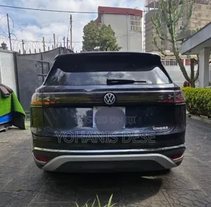 Volkswagen ID.6 2022 Blue