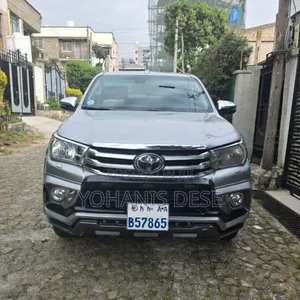 Toyota Hilux 2019 Silver