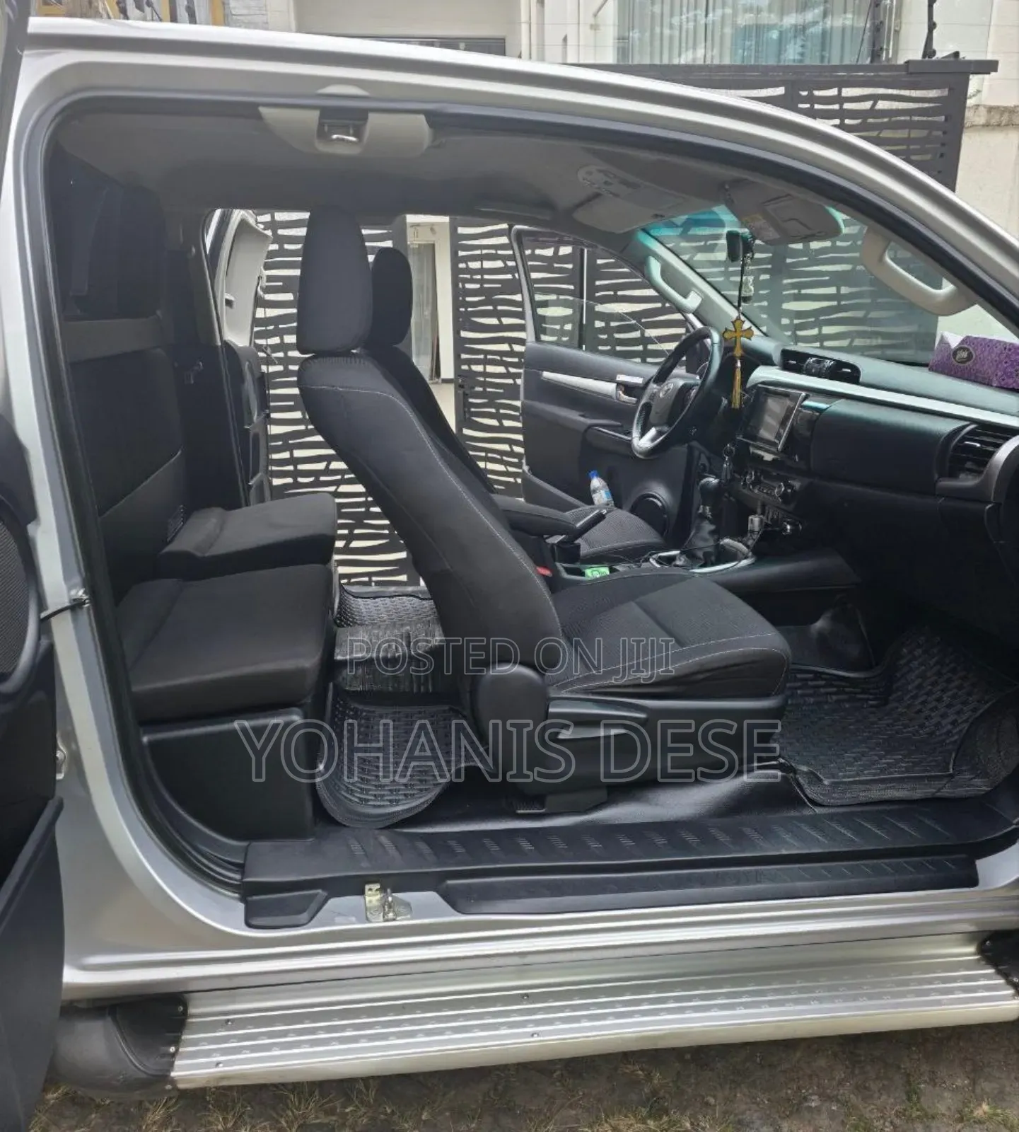 Toyota Hilux 2019 Silver