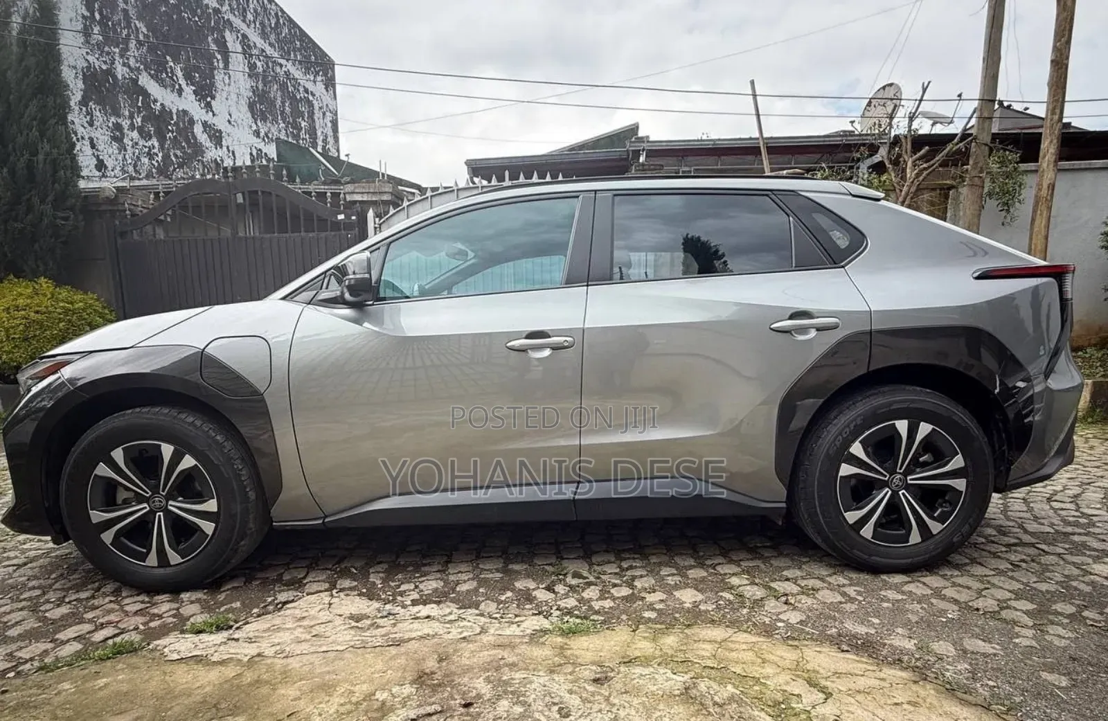 Toyota bZ4X 2023 Silver