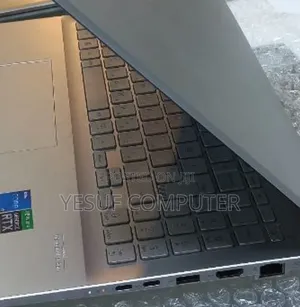 New Laptop Asus VivoBook 15 X505BA 16GB Intel Core i5 SSD 512GB