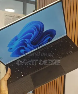 New Laptop Dell 16GB Intel Core I7 SSD 512GB