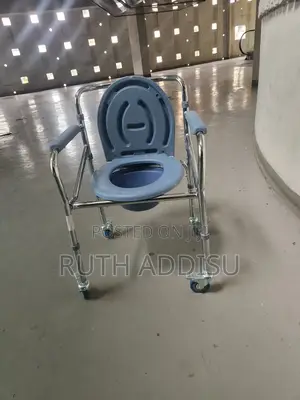 Commode Removable Popo Wheelchair軍人wheelchair求診wheelchair陳情wheelchair