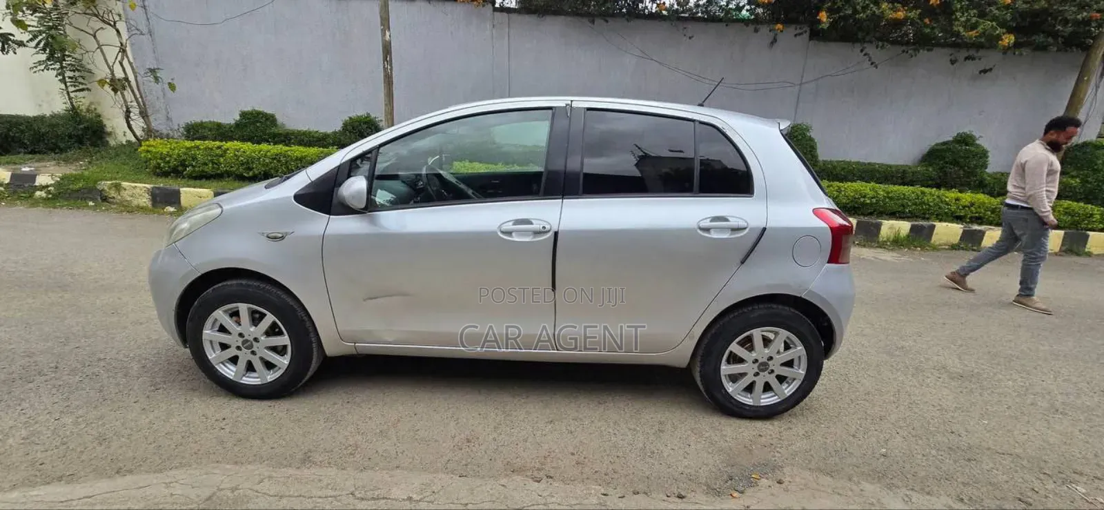 Toyota Yaris 2010 Silver