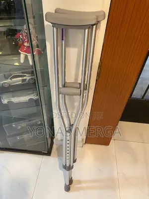 Photo - Crutches臥節rehabilitation Training夕督height 5'5''-6'2'' Walking Crutch