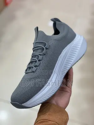 Skechers Quality Comfortable Gray Sneakers for Sports and Any Occasion
