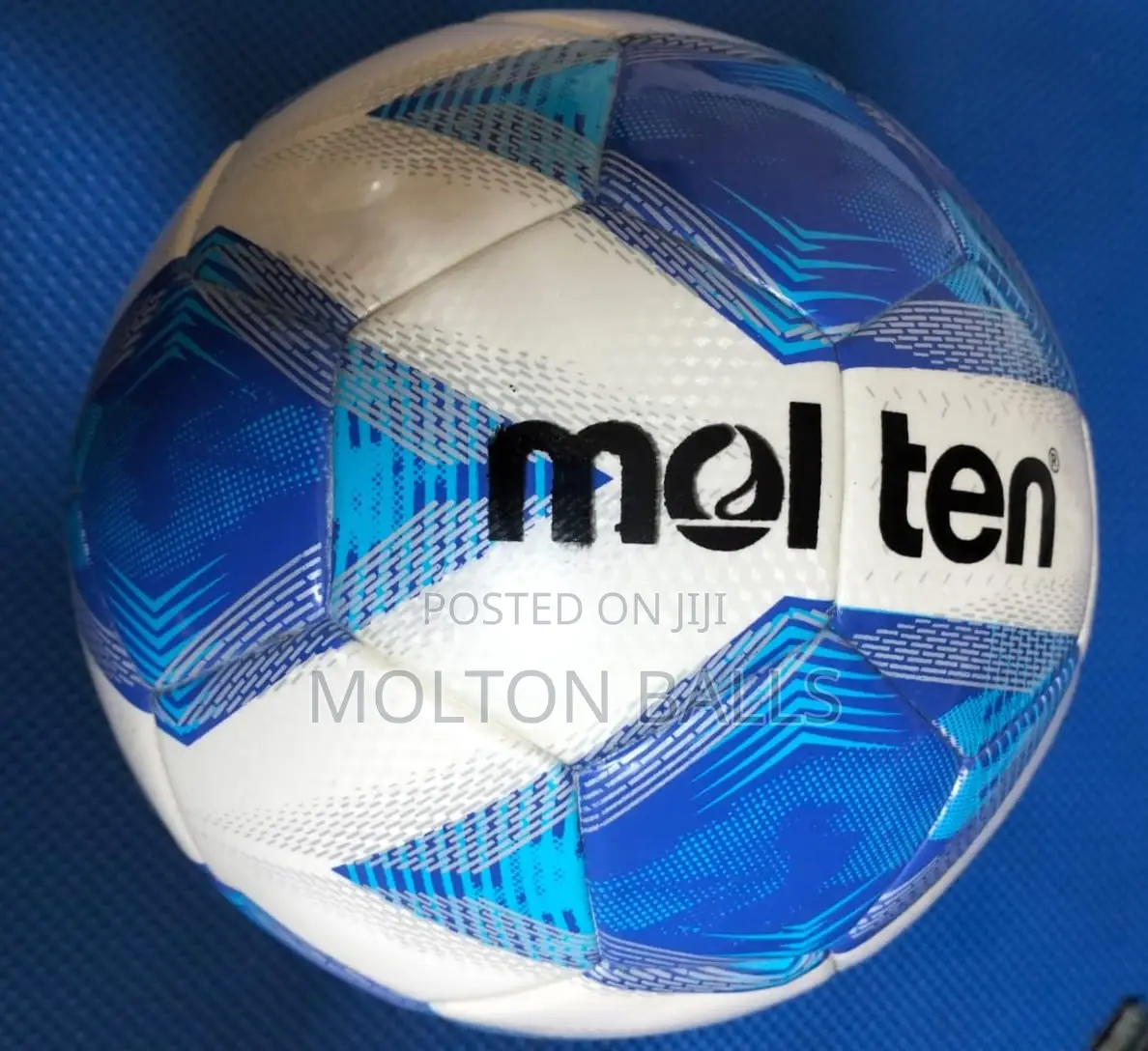 Molton Diamond Football Size 5