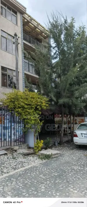 Furnished 6bdrm Townhouse/Terrace in Akaky Kaliti for sale