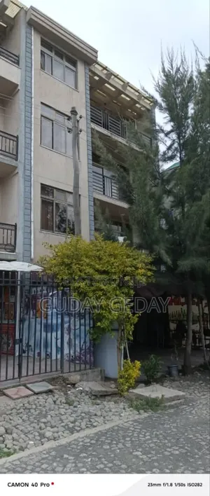 Furnished 6bdrm Townhouse/Terrace in Akaky Kaliti for sale