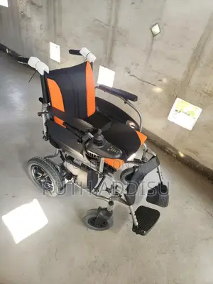 Photo - Electrical Wheelchair奔馳wheelchair寄送wheelchair爽脆digital Wheelchair New