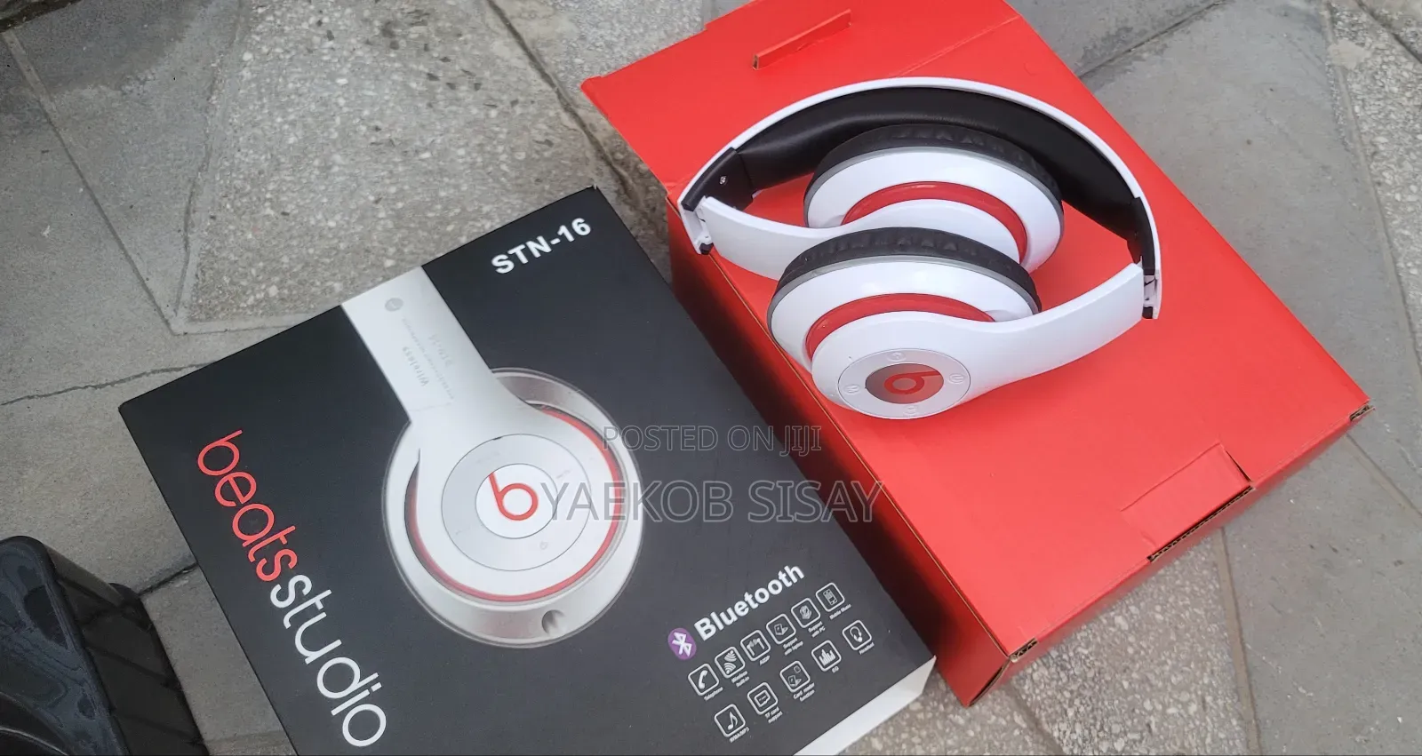 Beats STN 16 Bluetooth Headphones