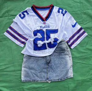 Photo - Jeans Mini-skirt And Nfl Crop Jersey