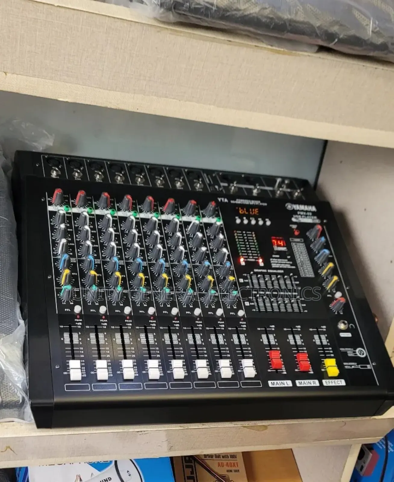 Yamaha 8chanel Mixer
