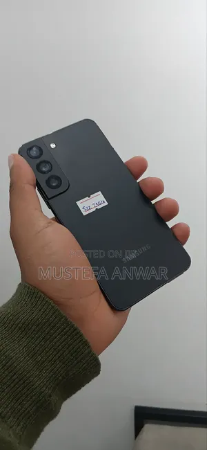 Photo - New Samsung Galaxy S22 5G 256 GB Black