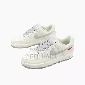 Photo - Nike Supreme