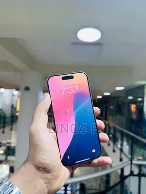 Photo - Apple iPhone 16 Pro 128 GB Gold