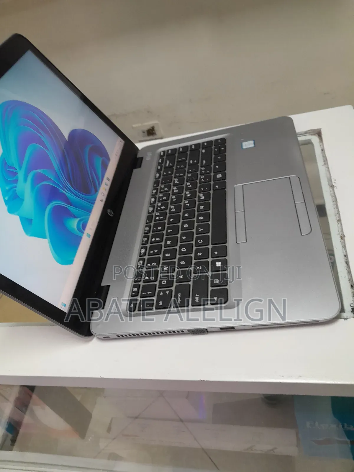 New Laptop HP EliteBook 840 8GB Intel Core I7 HDD 1T