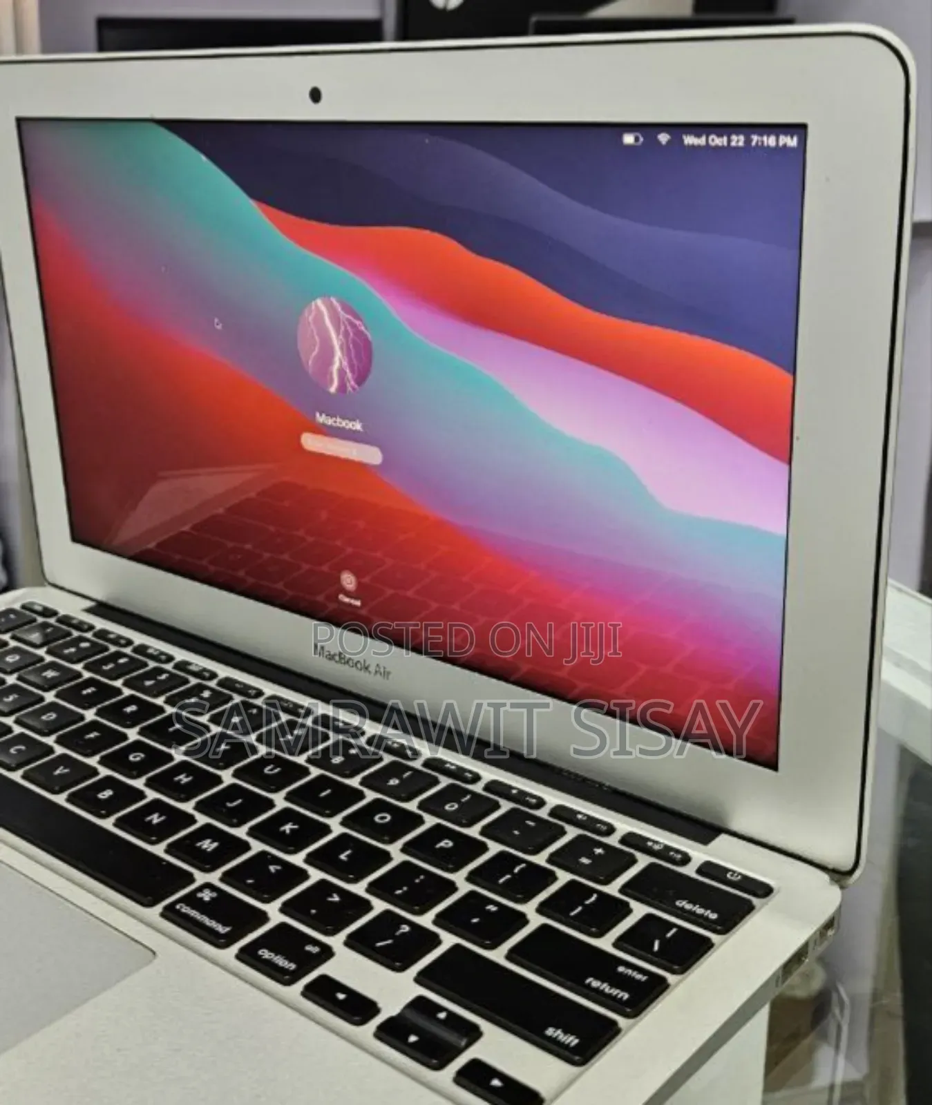 New Laptop Apple MacBook 2015 8GB Intel Core I5 SSD 128GB