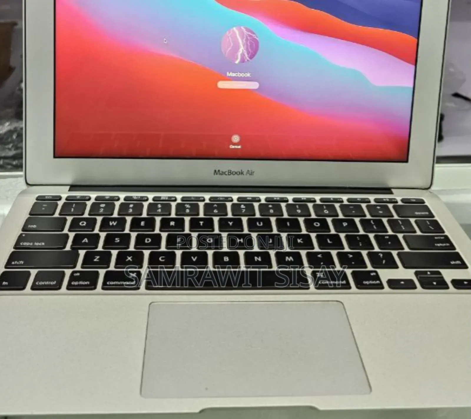 New Laptop Apple MacBook 2015 8GB Intel Core I5 SSD 128GB