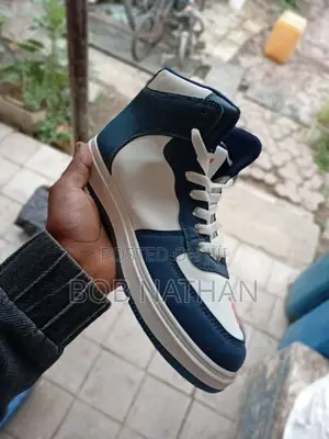 New Women’S and Man’S Shoes