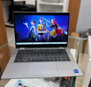 New Laptop Dell Latitude 5340 16GB Intel Core I7 SSD 512GB