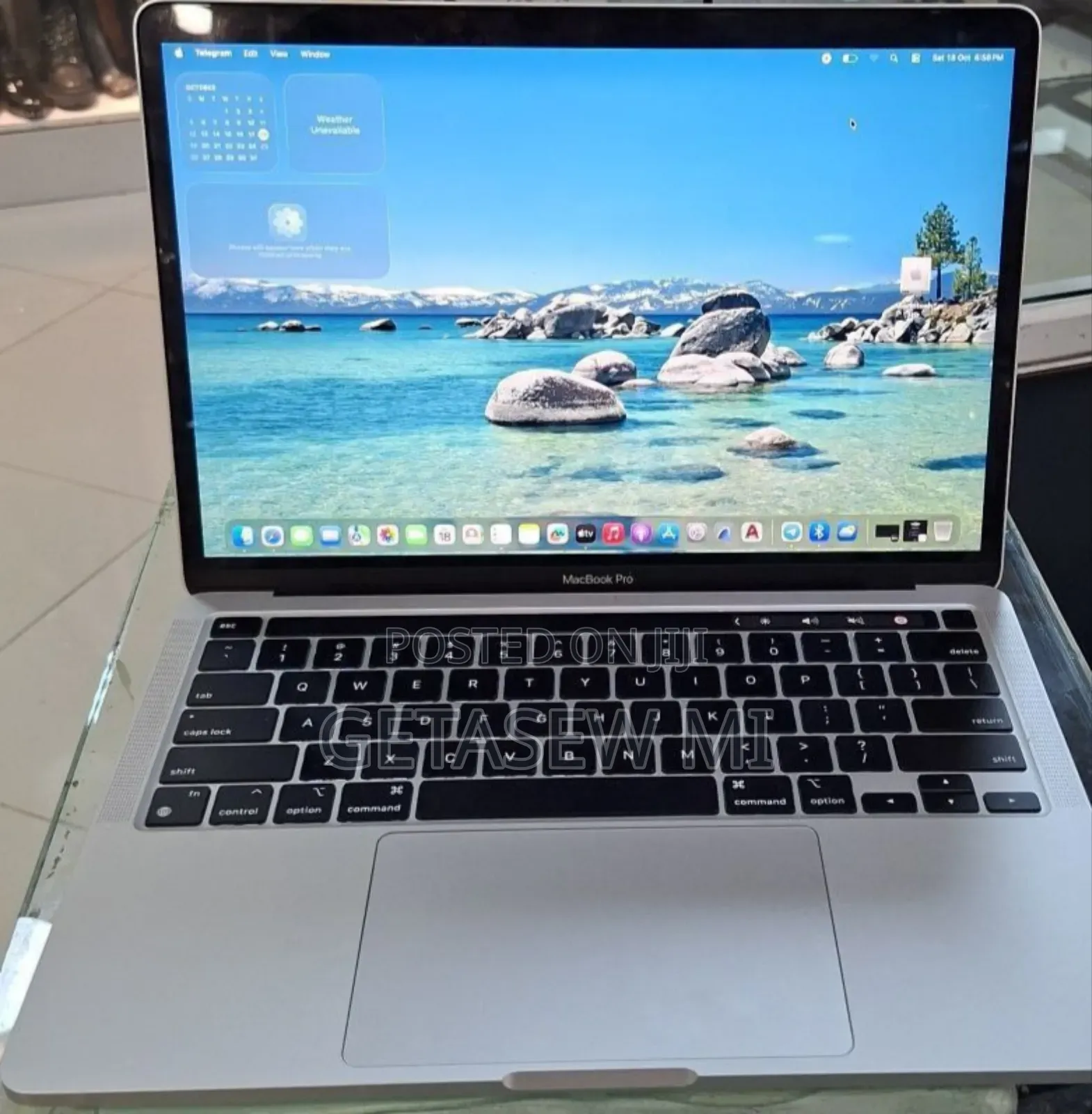New Laptop Apple MacBook Pro 2022 M2 8GB Apple M2 SSD 512GB