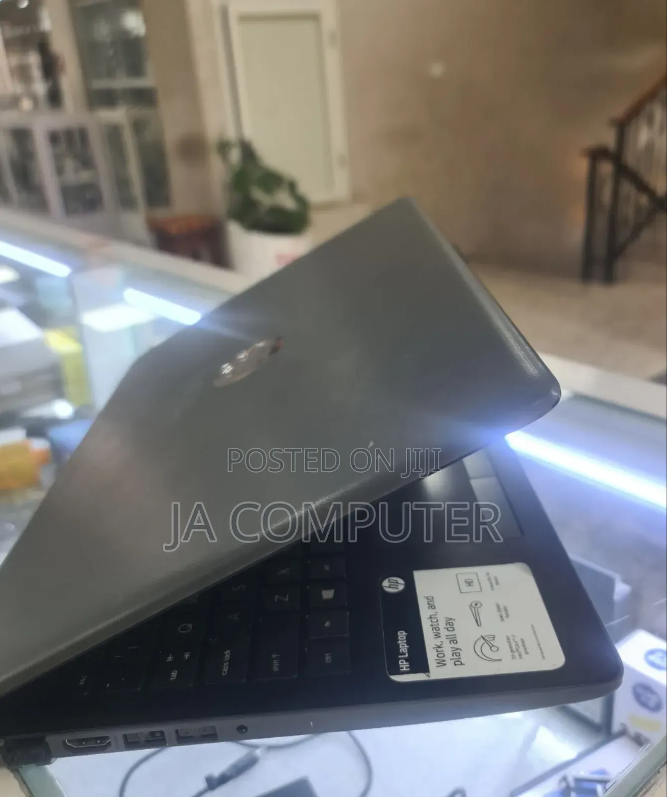 New Laptop HP Stream Notebook 8GB Intel Core I7 SSHD (Hybrid) 1.5T