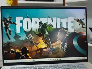 New Laptop Dell Inspiron 16 5620 16GB Intel Core I7 SSD 512GB